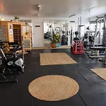 Hot Tub, Ice Bath, Gym, Sauna, Pool Table Coorparoo Haven Brisbane