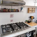Hot Tub, Ice Bath, Gym, Sauna, Pool Table Coorparoo Haven Homestay