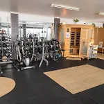 Homestay Hot Tub, Ice Bath, Gym, Sauna, Pool Table Coorparoo Haven Brisbane