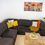 Hot Tub, Ice Bath, Gym, Sauna, Pool Table Coorparoo Haven Homestay *
