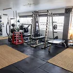 Homestay Hot Tub, Ice Bath, Gym, Sauna, Pool Table Coorparoo Haven Brisbane
