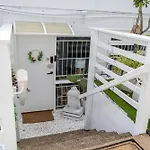 Hot Tub, Ice Bath, Gym, Sauna, Pool Table Coorparoo Haven Homestay