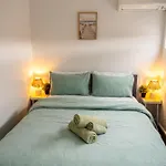 Homestay Hot Tub, Ice Bath, Gym, Sauna, Pool Table Coorparoo Haven *