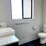 14A Convenient Ensuite Room In Coopers Plains