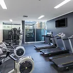 2Br Epic Views ★Cbd★ 2 Cars ★Pool★Wine★Gym★Netflix