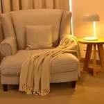 Hillcrest Apartment Hotel