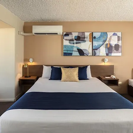 The Metropolitan Spring Hill Motel