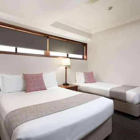 Hotel Ramada By Wyndham Windsor 4*
