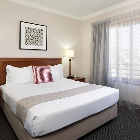 Hotel Ramada By Wyndham Windsor