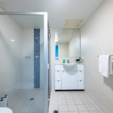 Spacious 3 Bed City Apt With Car Park, Pool & Gym Apartment