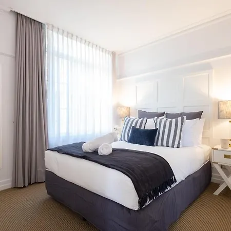 St Tropez Apartment Brisbane