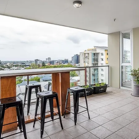 Vista Spring Hill * Brisbane