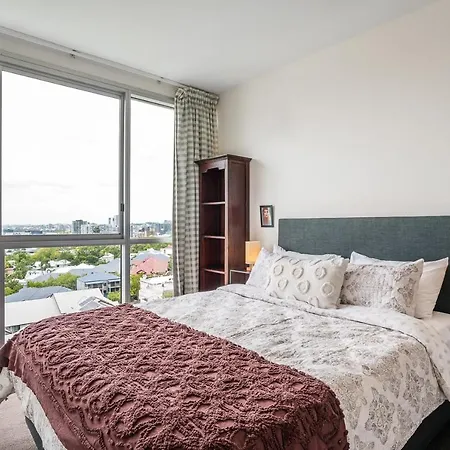 Vista Spring Hill * Brisbane