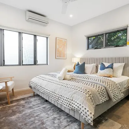 Holiday home The Hampton Retreat - 6br 16 Guest Pet Friendly House Brisbane