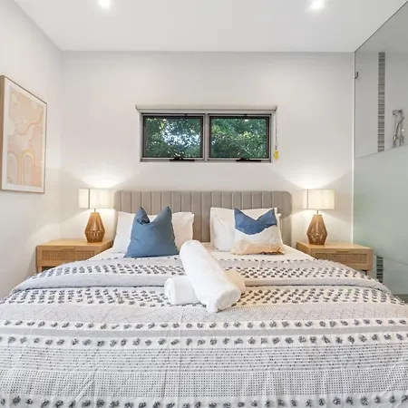 The Hampton Retreat - 6br 16 Guest Pet Friendly House Holiday home *