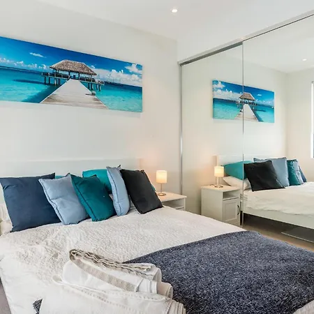 Creative East Escape Balcony & Parking Apartment