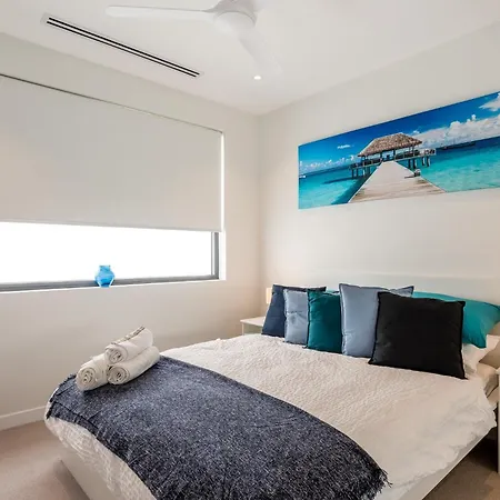 Creative East Escape Balcony & Parking * Brisbane