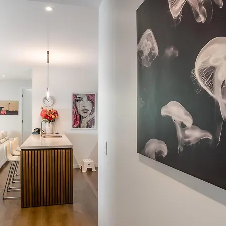 Apartment Creative East Escape Balcony & Parking *
