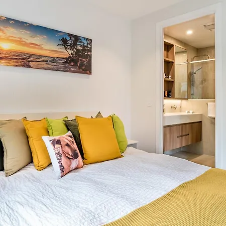 Apartment Creative East Escape Balcony & Parking Brisbane