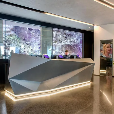 Crystalbrook Vincent 5* Brisbane