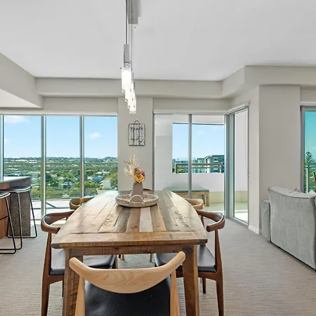 Proximity Waterfront Aparthotel Redcliffe