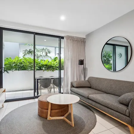 13q Boutique 1 Bedroom Abnb-style Apartment, Location *