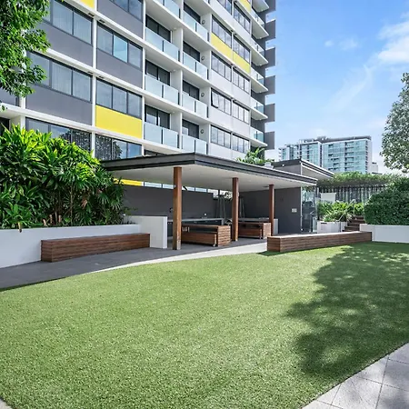 13q Boutique 1 Bedroom Abnb-style Apartment, Location Holiday home