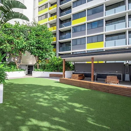 Holiday home 13q Boutique 1 Bedroom Abnb-style Apartment, Location *
