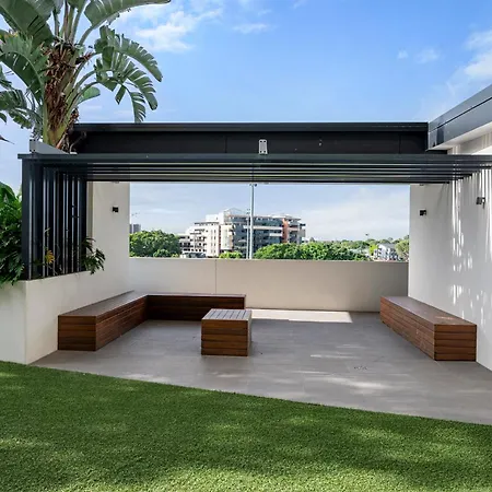 13q Boutique 1 Bedroom Abnb-style Apartment, Location Holiday home *