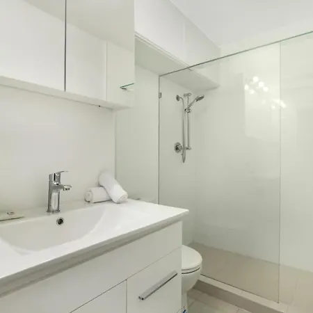 Picturesque City Living Moments From Everything Apartment Brisbane