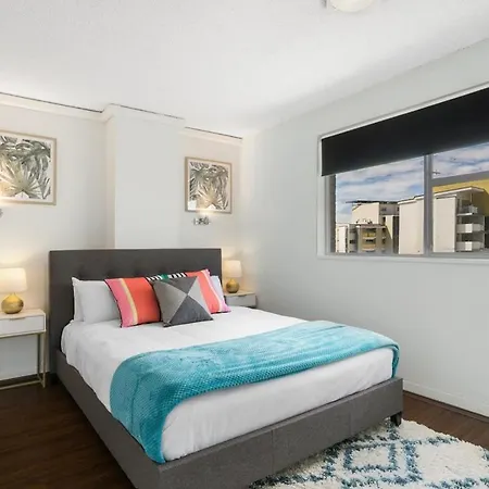Picturesque City Living Moments From Everything * Brisbane
