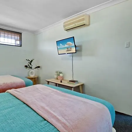 Apartment Recharge On Garden I Cafes & Comfy Quarters Brisbane