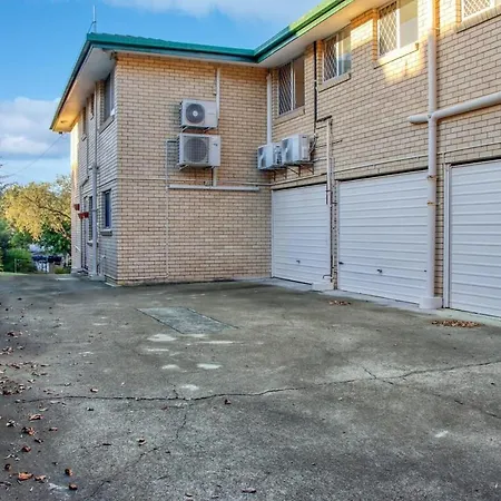 Recharge On Garden I Cafes & Comfy Quarters Apartment Brisbane