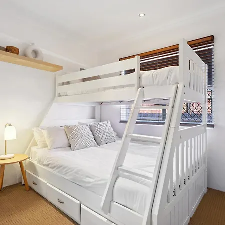 Charming 2-bed With Spacious Backyard & Bbq Brisbane