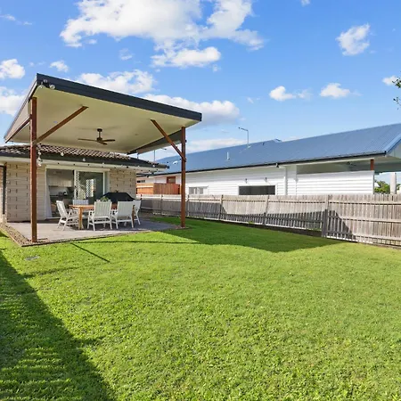 Charming 2-bed With Spacious Backyard & Bbq