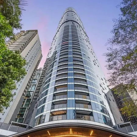 Skytower Level 10 Relaxed 2br With Access C17 Apartment *