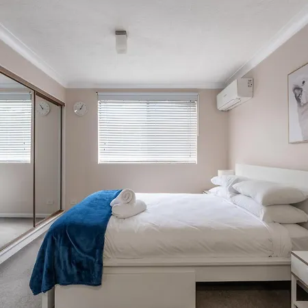 Lovely 2-bed By Oxenham Park Transport & Shops Brisbane