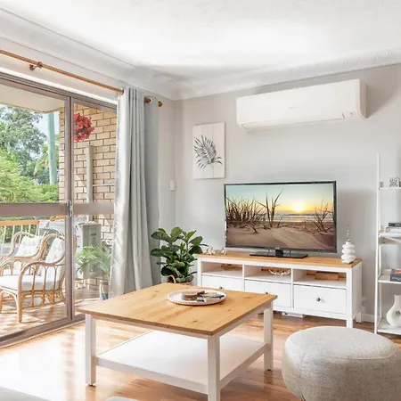 Lovely 2-bed By Oxenham Park Transport & Shops Apartment Brisbane