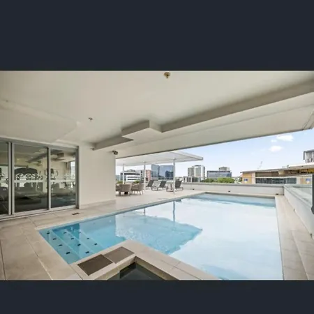 Perfect Self-contained * Brisbane