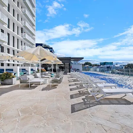 Of Spring Hill - Balcony Bliss And Poolside Escape