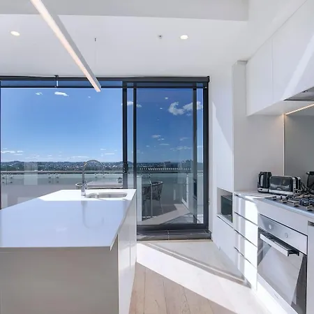 Of Spring Hill - Balcony Bliss And Poolside Escape