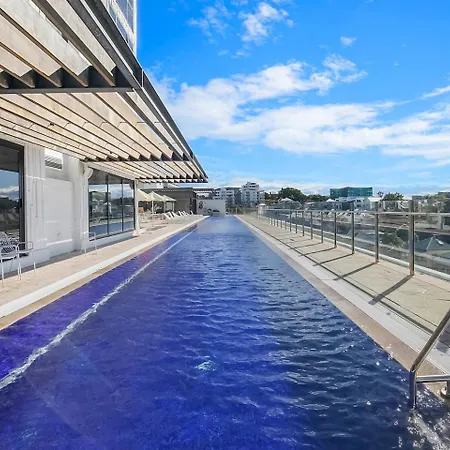 Of Spring Hill - Balcony Bliss And Poolside Escape Apartment *
