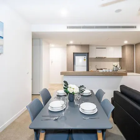 Apartment Luxurious 2br2ba Resort-style Retreat In Hamilton *