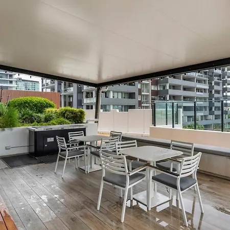 Apartment Luxurious 2br2ba Resort-style Retreat In Hamilton Brisbane