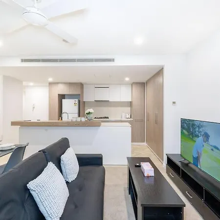 Luxurious 2br2ba Resort-style Retreat In Hamilton Apartment