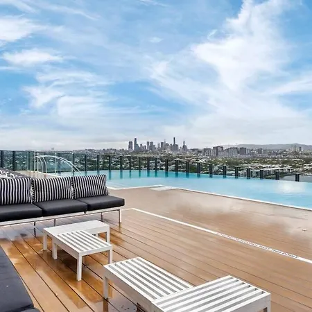 Apartment Luxurious 2br2ba Resort-style Retreat In Hamilton Brisbane
