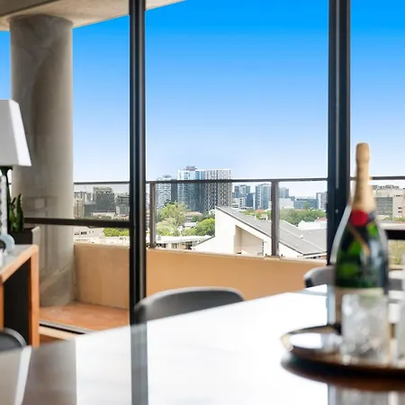 The Summit - Luxury Apartment Brisbane