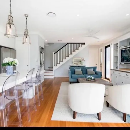 Urban Oasis In Bulimba *