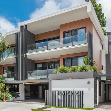 Apartment Creative East Escape Balcony & Parking *