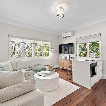 The Ruby - Art Deco 1bed 1bath New Farm *